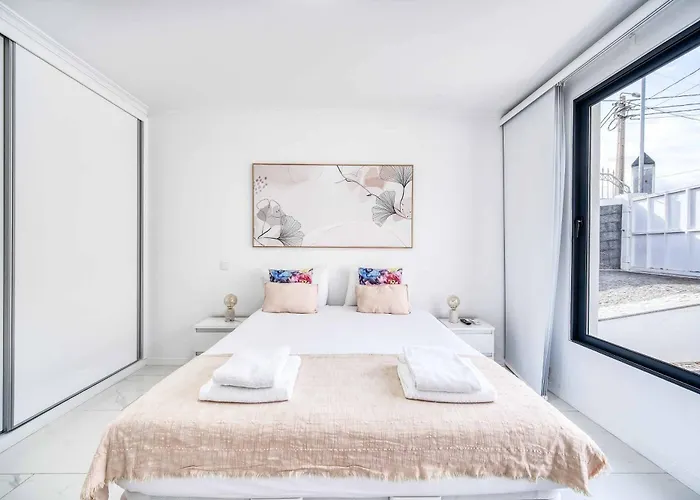 ヴィラ Casa Flores カリェタ